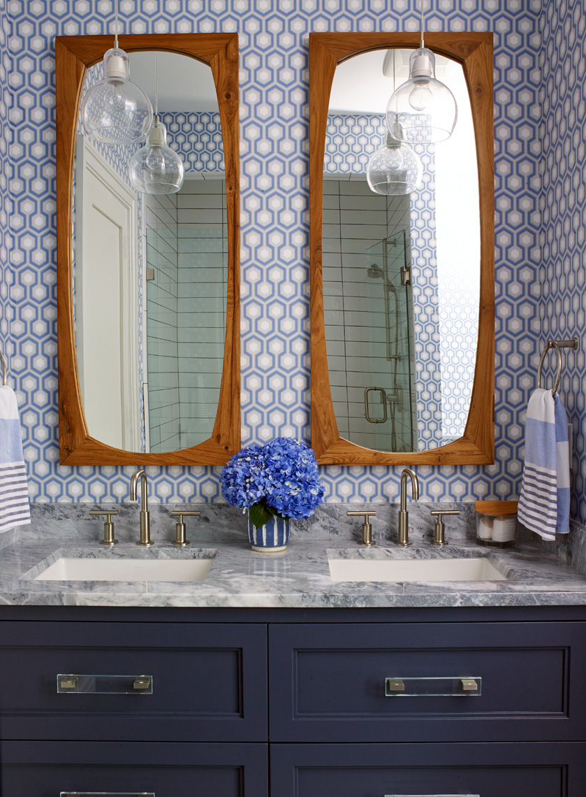 ARowley_HGTV_Hogue_WestportCT_Bathroom49124ret_APF