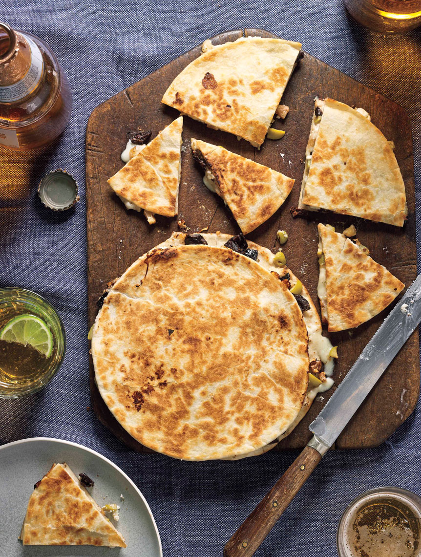 ARowley_WW_FlavorPopBook_US_NutsandOliveQuesadillas_0521_ARcrop_APF.