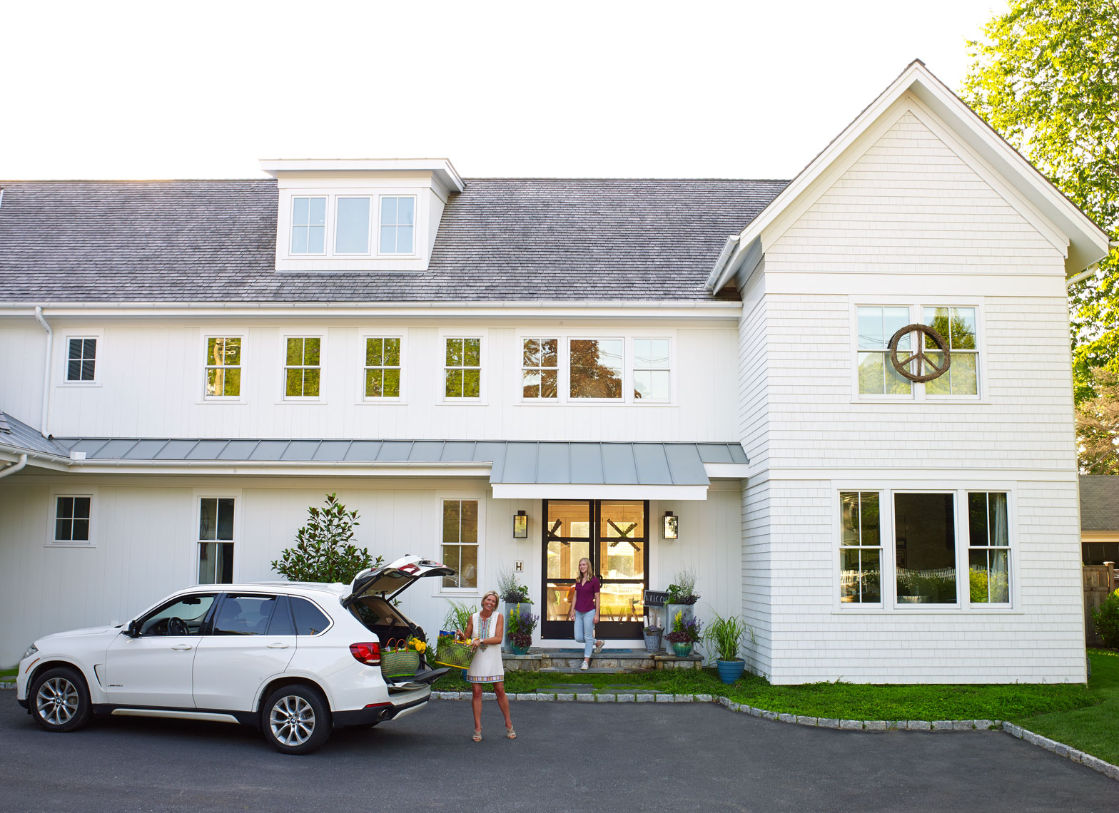 HGTV_Hogue_WestportCT_ExteriorFront48892favorite_Ret_APF